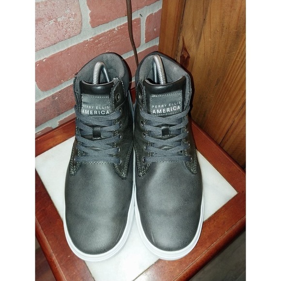 NEW Perry Ellis America Shoes. Santa Cruz Style. Mens Size 8 - Picture 2 of 5